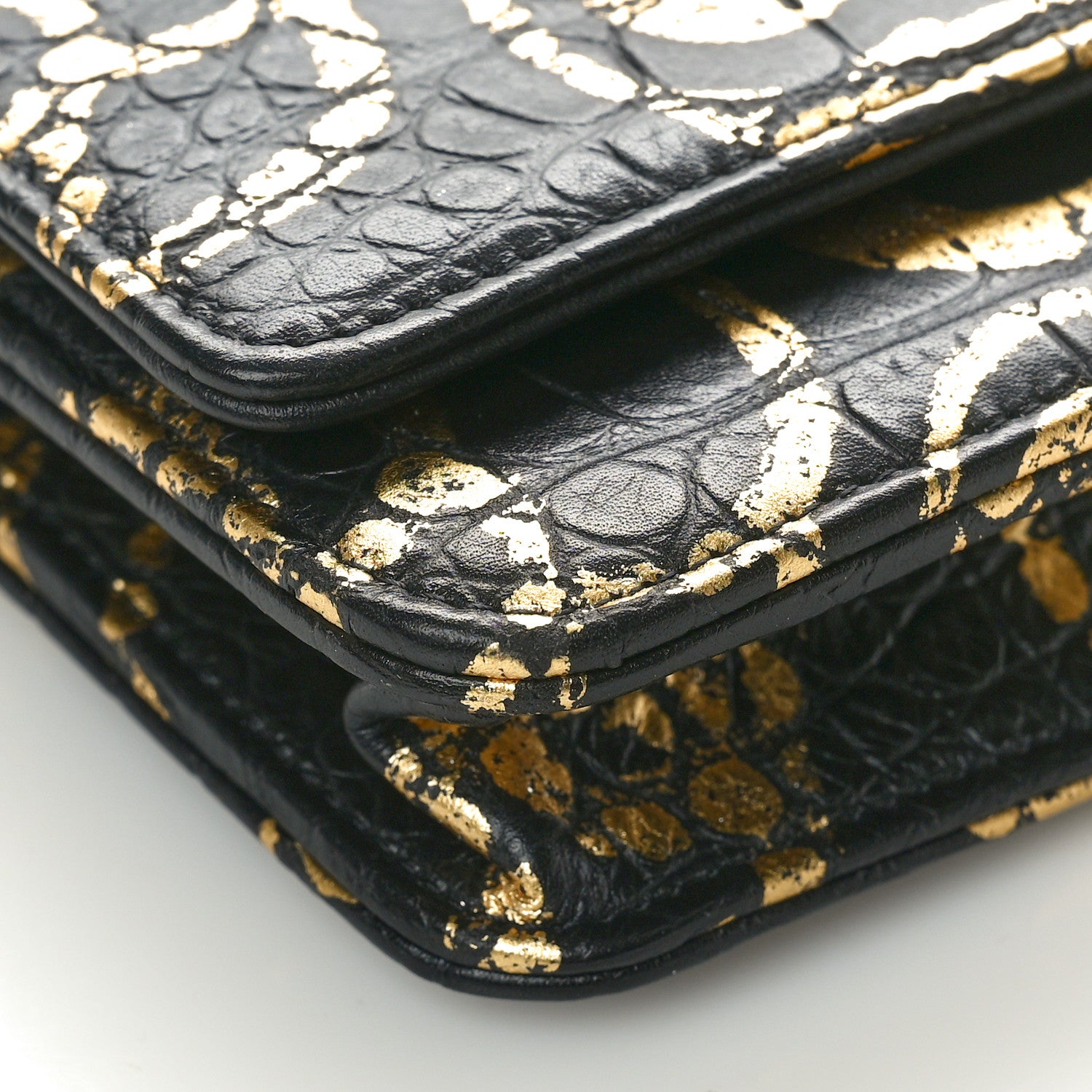 Chanel Calfskin Crocodile Embossed Graffiti 2.55 Cocodile Reissue Wallet On Chain WOC Black Gold 9 of 10