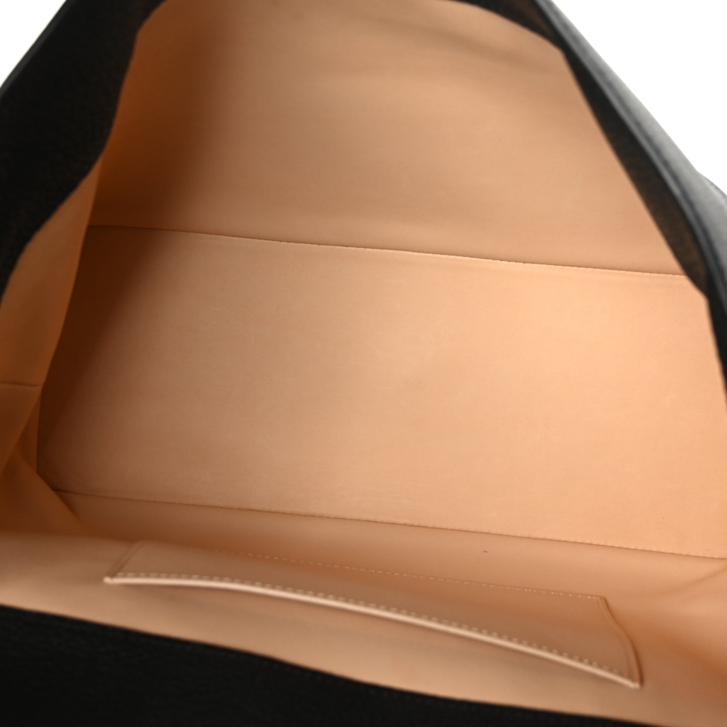 Taurillon Blush Calfskin Gabby MM Black