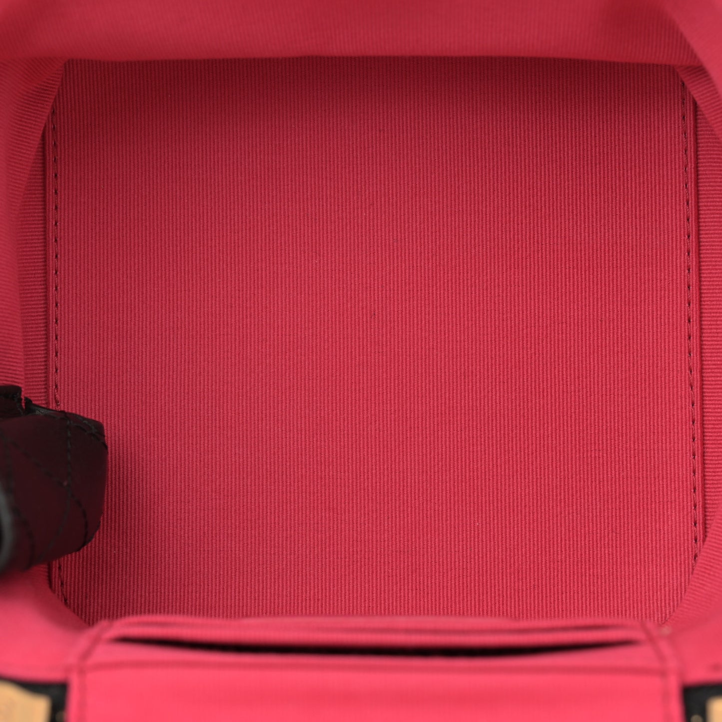 Calfskin Quilted Small Vanity Case With Chain Black