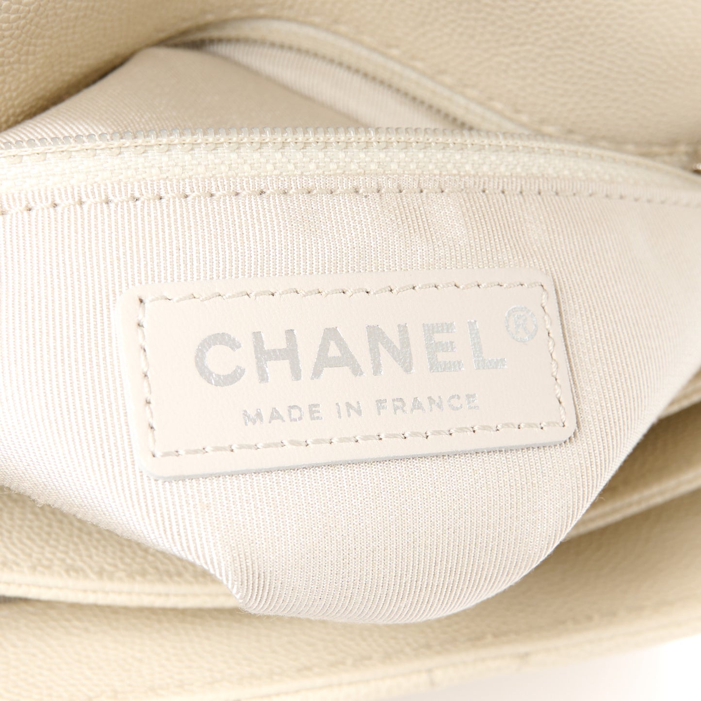Caviar Quilted Medium Urban Companion Flap Ivory
