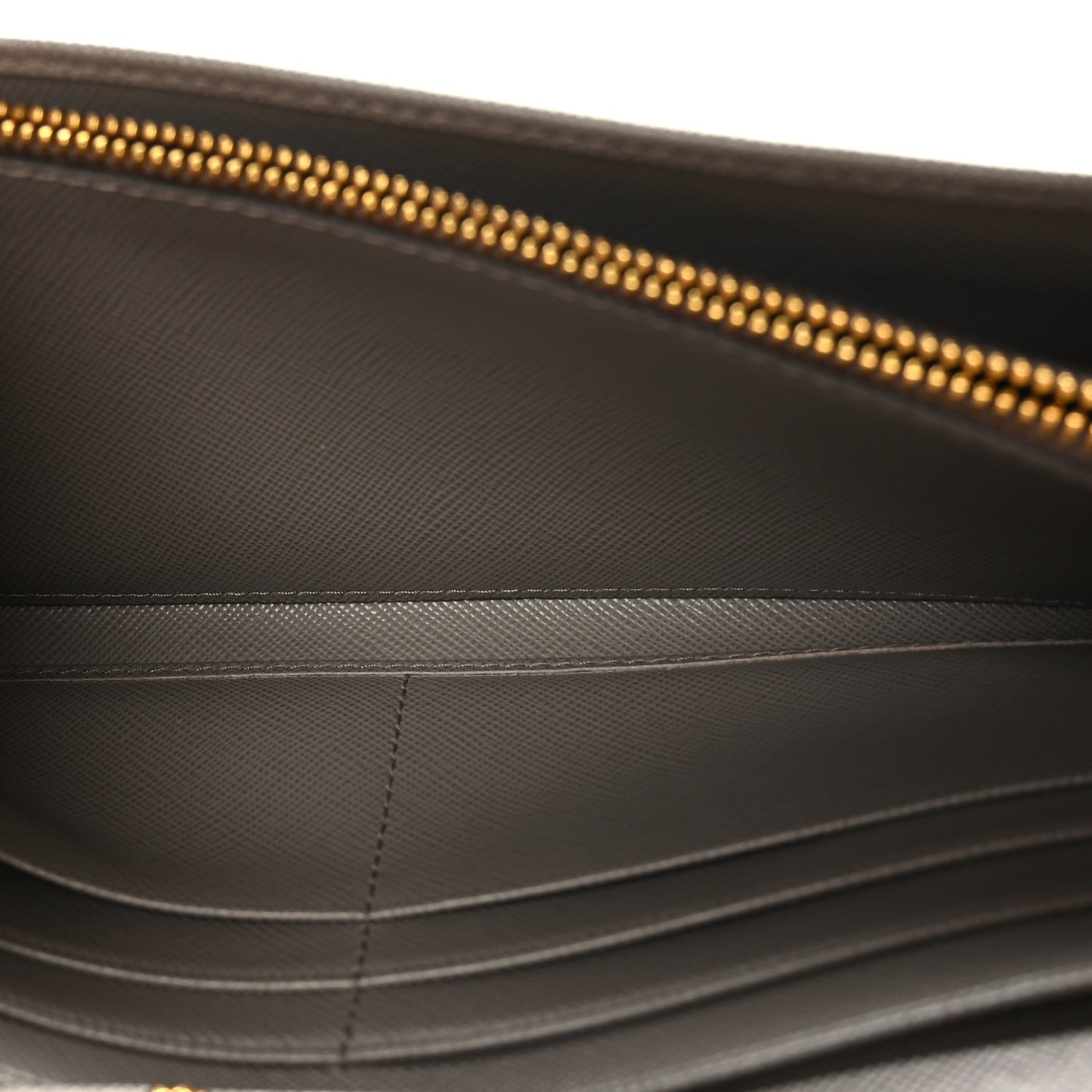 Saffiano Metal Oro Chain Wallet Argilla