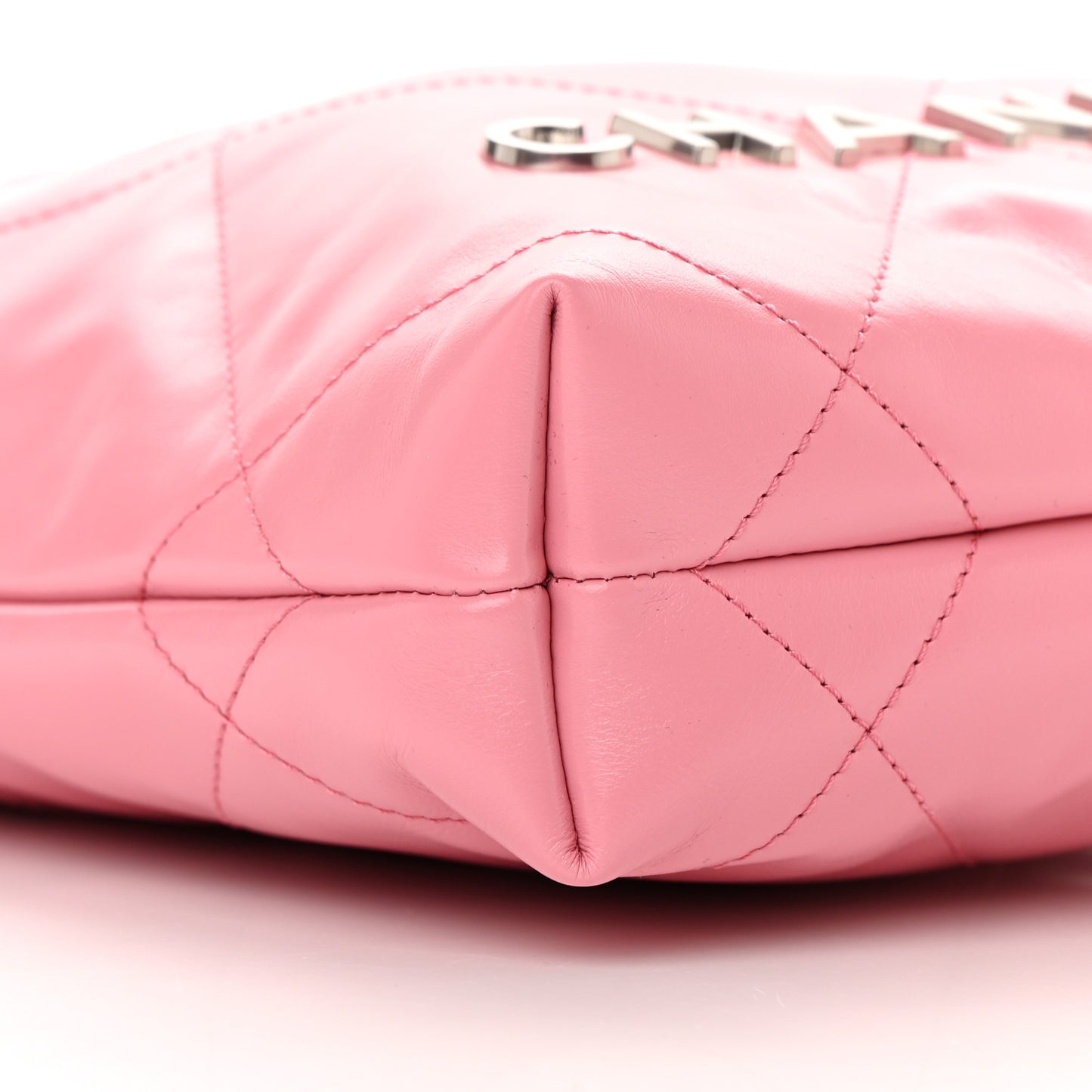 Shiny Calfskin Quilted Mini Chanel 22 Pink