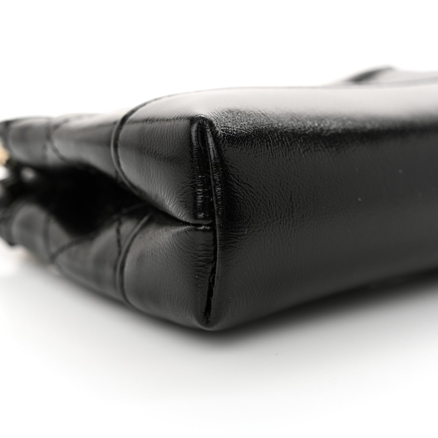 Shiny Lambskin Quilted Micro 31 Clutch With Chain Black