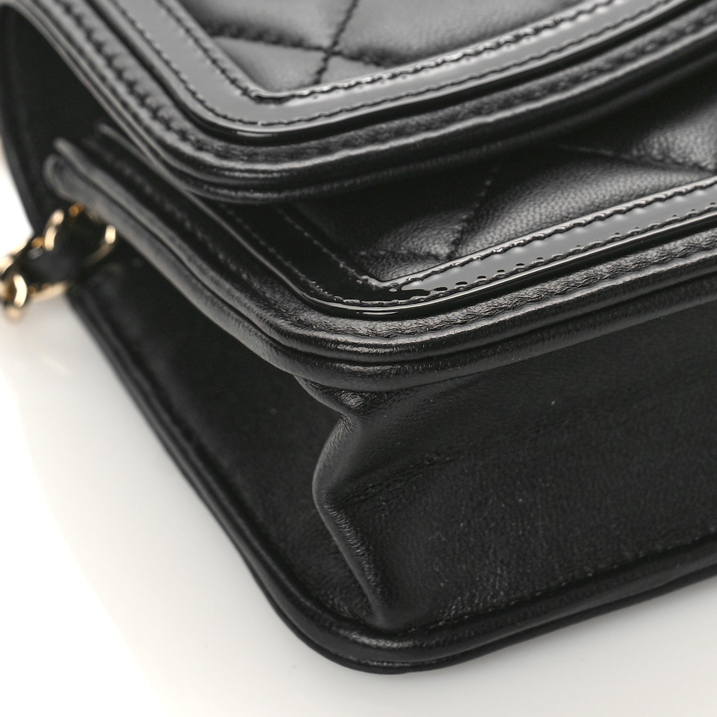 Lambskin Patent Calfskin Quilted Flap Phone Holder With Chain Black