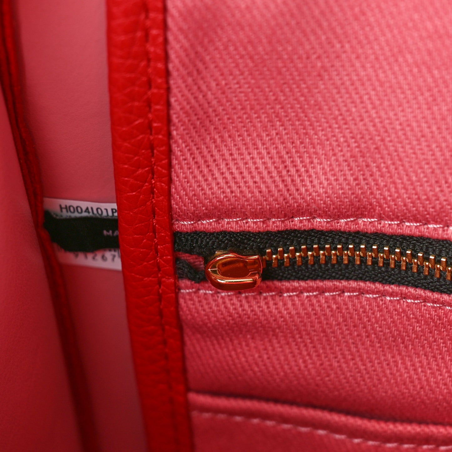 Grained Calfskin Medium The Tote Bag True Red