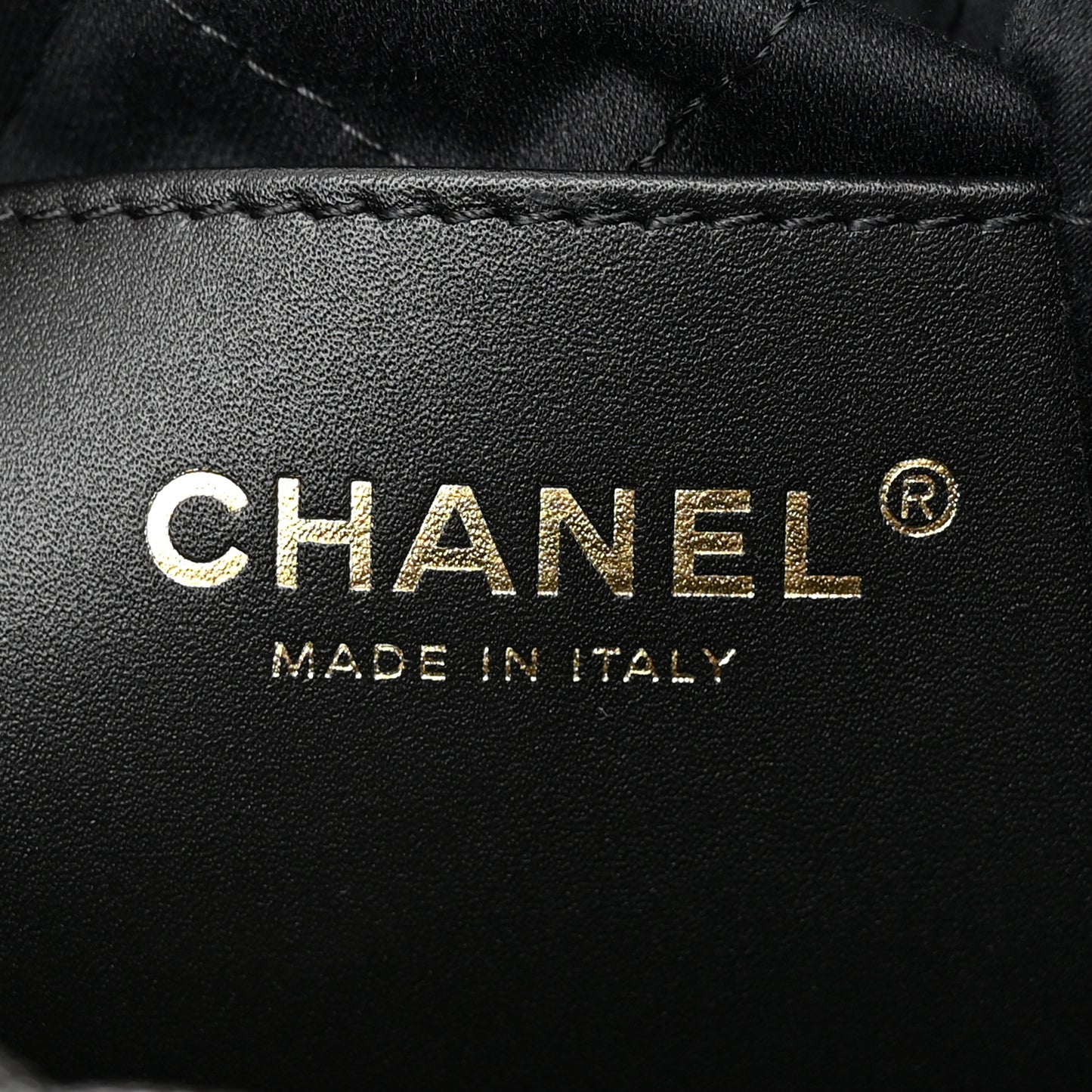 Shiny Caviar Quilted Monochrome Mini Chanel 22 Black