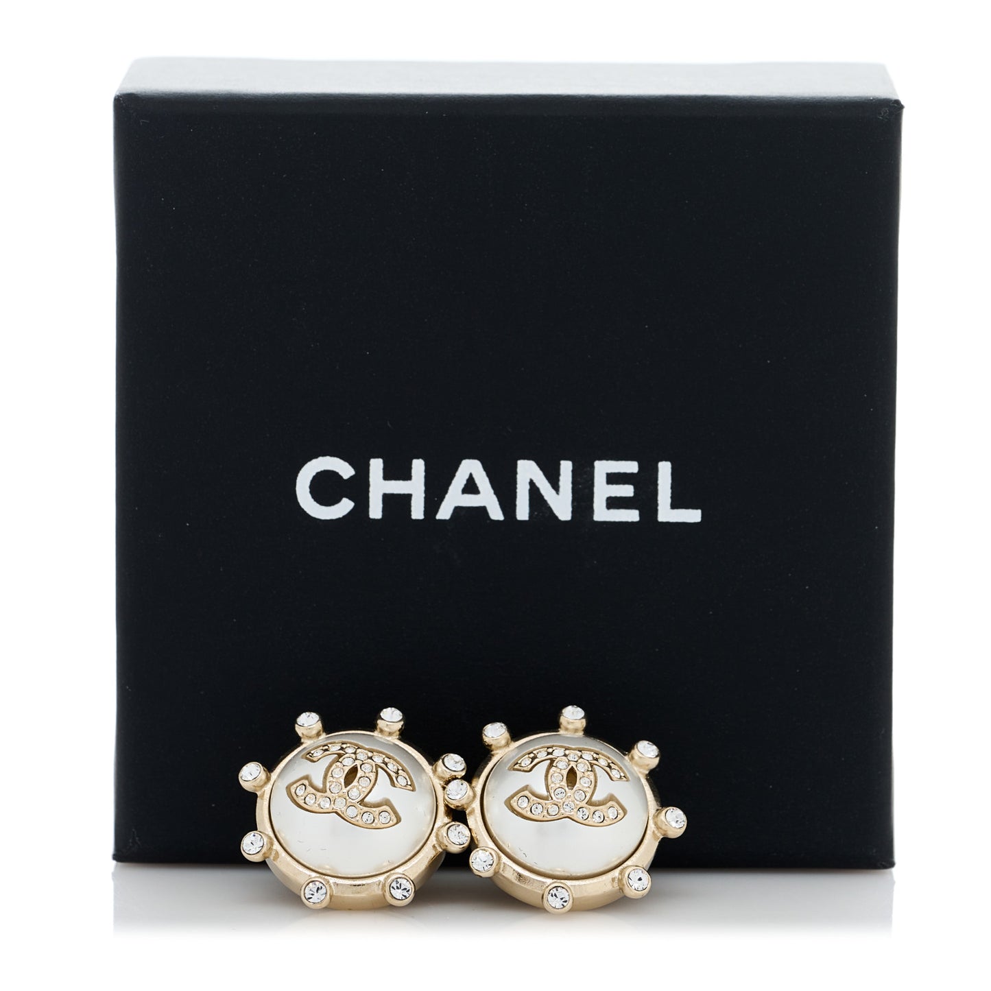 Pearl Crystal CC Round Earrings Gold