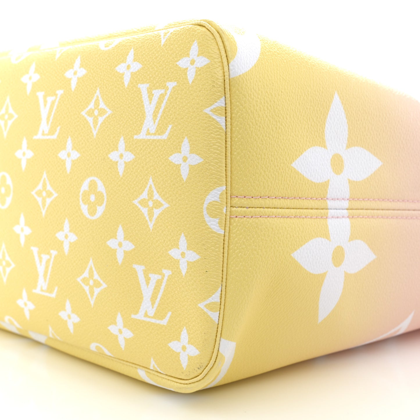 Monogram Giant By The Pool Neverfull MM Light Pink