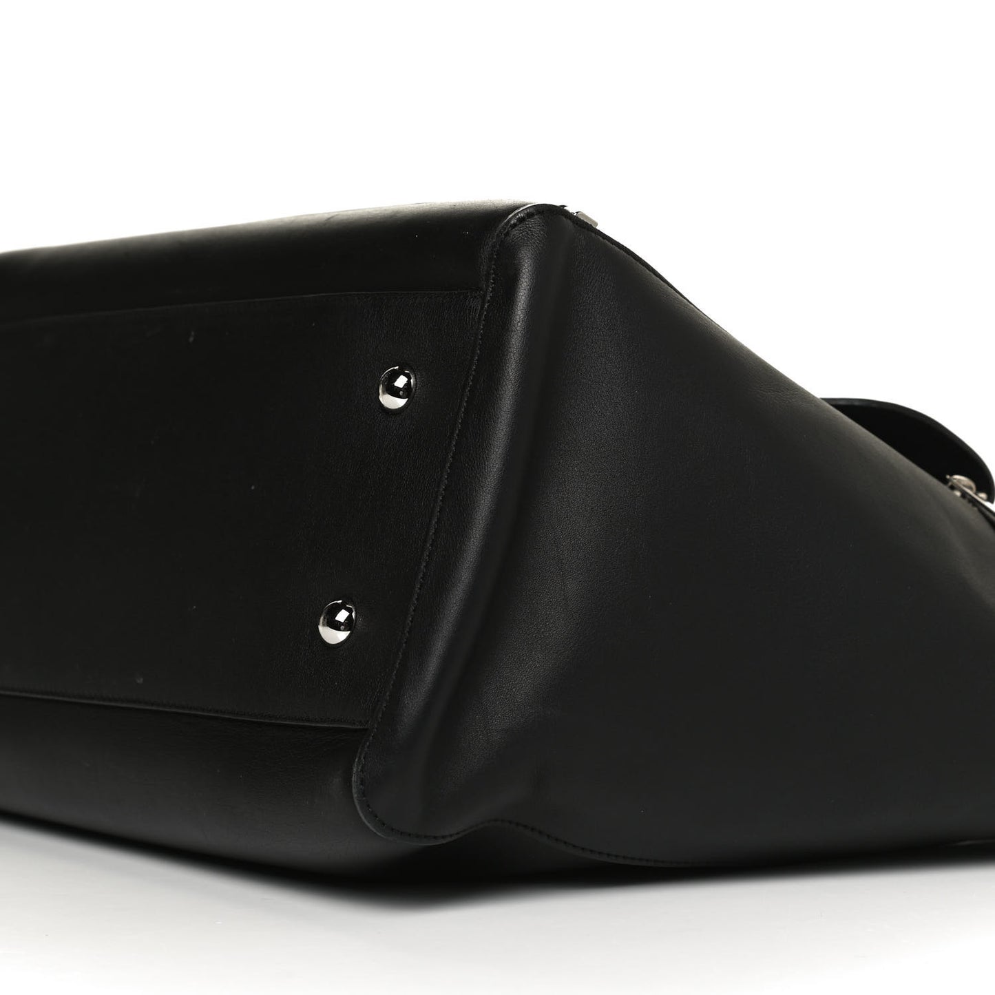 Silky Calf Medium Willow Tote Black
