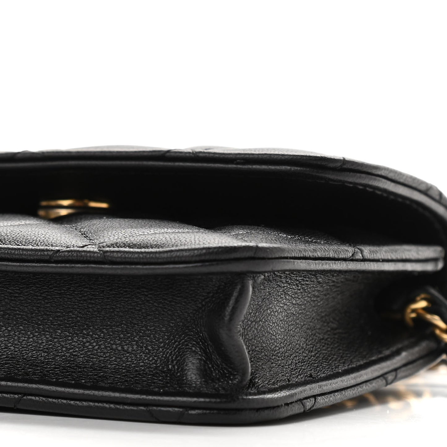 Lambskin Quilted Pearl Crush Clutch With Chain Black