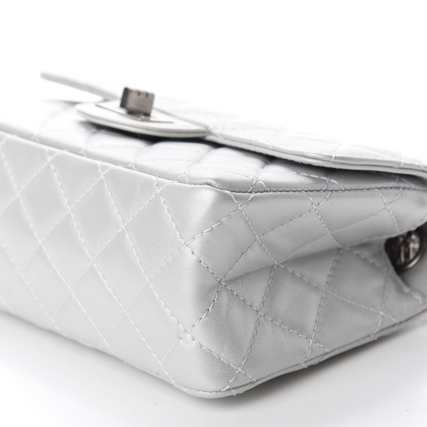 Chanel Iridescent Lambskin Quilted 2.55 Reissue Mini Flap White 7 of 11