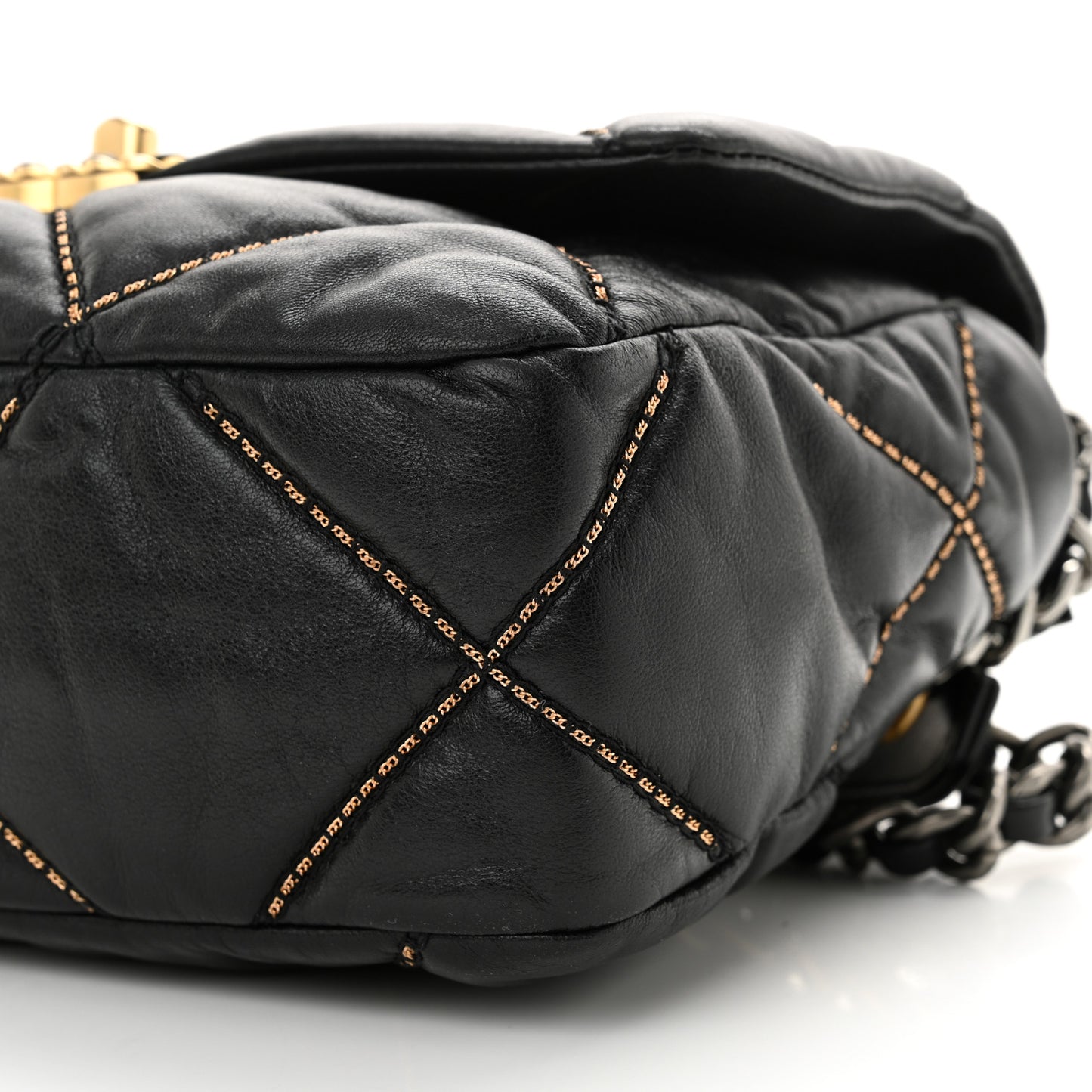 Lambskin Chain Quilted Medium Chanel 19 Flap Black