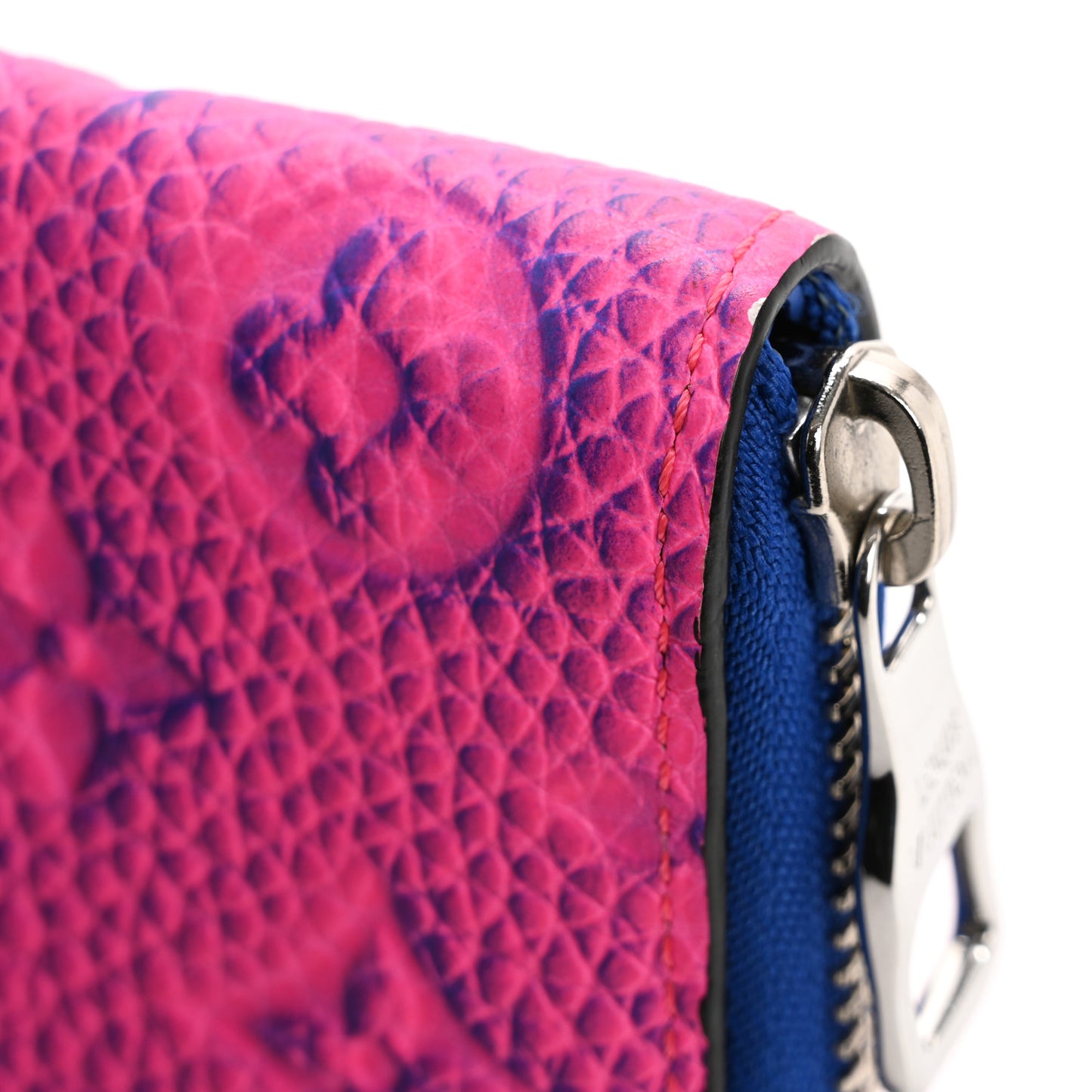 Taurillon Illusion Zippy Vertical Wallet Bleu Rose