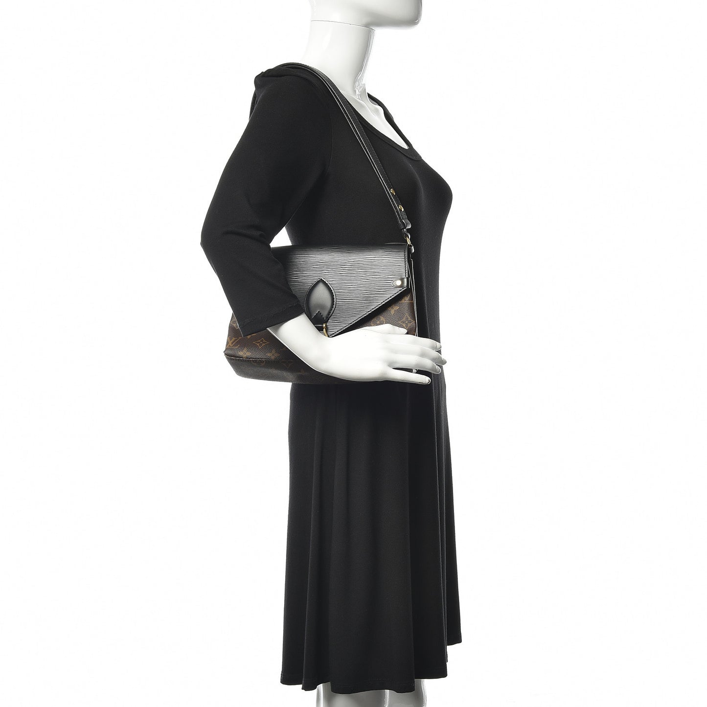 Epi Monogram Saint Michel Black