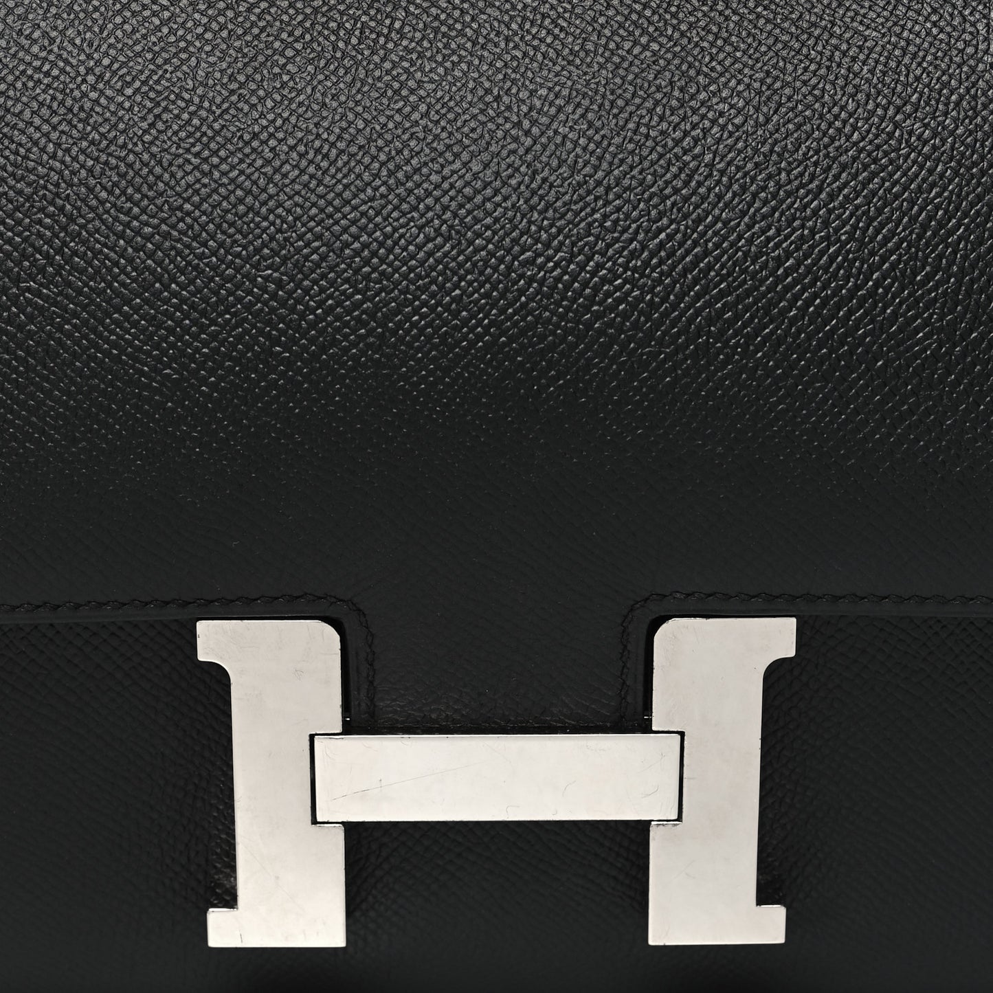 Epsom Constance 24 Black