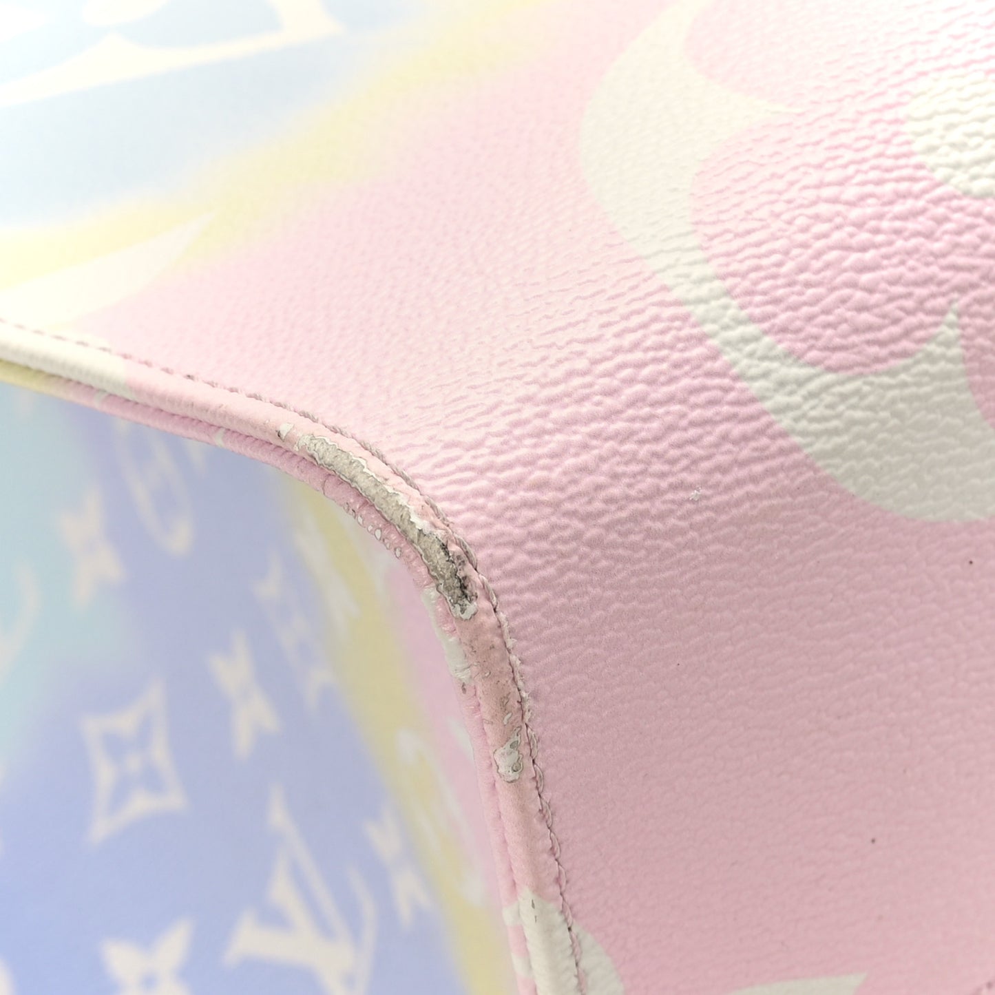 Monogram Escale Onthego GM Pastel