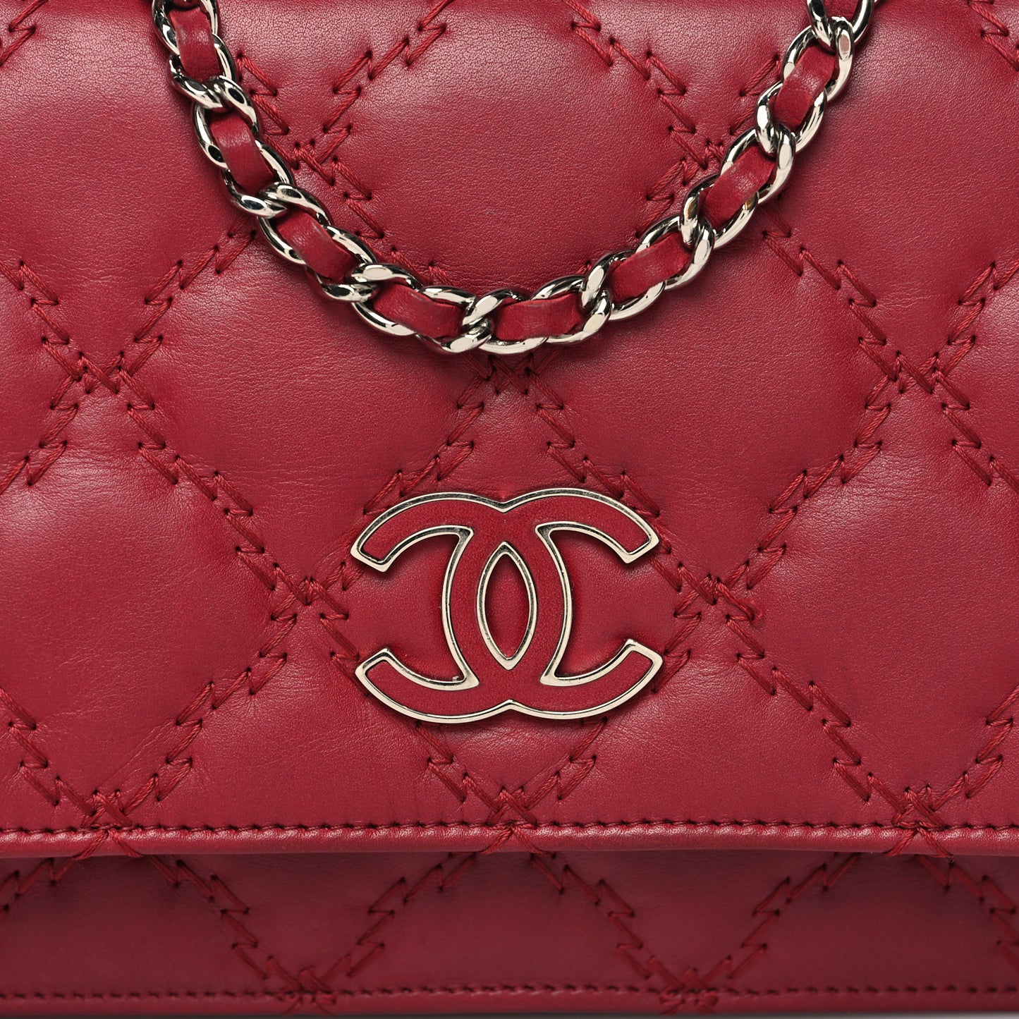 Calfskin Double Stitch Hamptons Wallet On Chain WOC Red