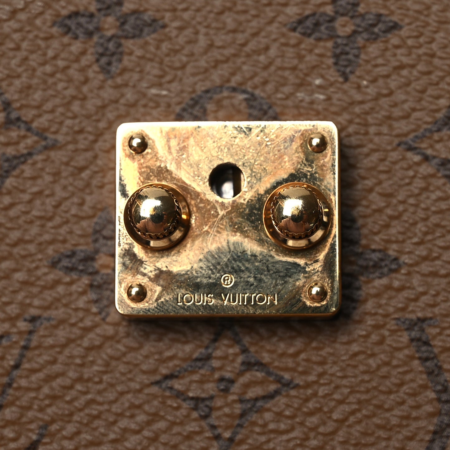Reverse Monogram Pochette Trunk Verticale