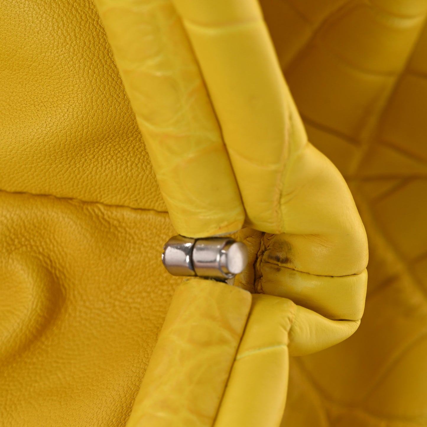 Crocodile The Pouch 20 Yellow