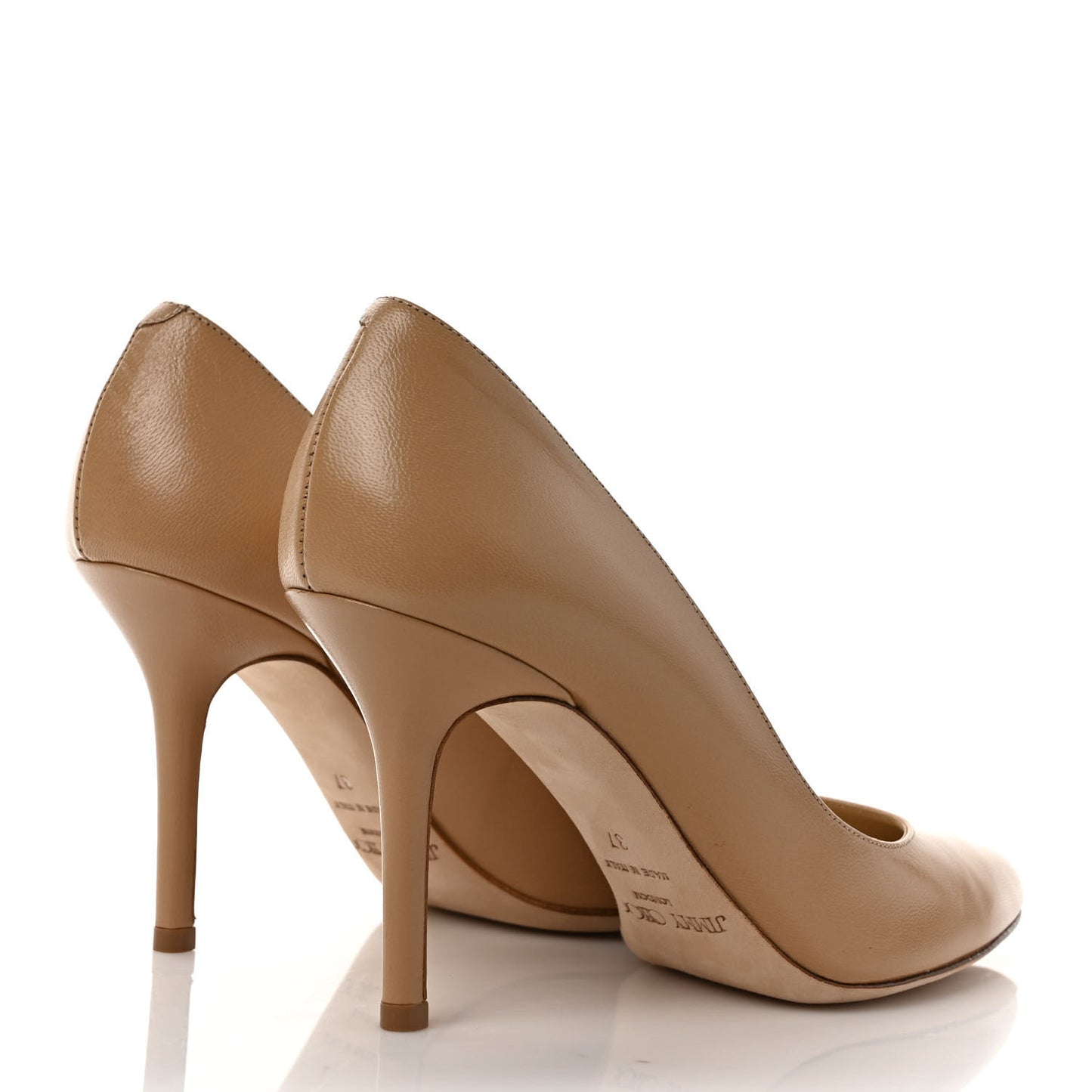 Calfskin Gilbert Round Toe Pumps 37 Nude