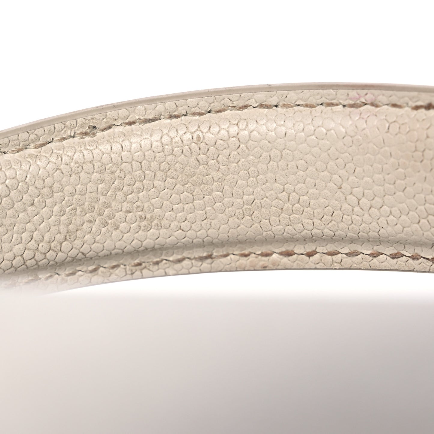 Grain de Poudre Medium Classic Monogram Cassandra Top Handle Crema Soft Rouge Legion