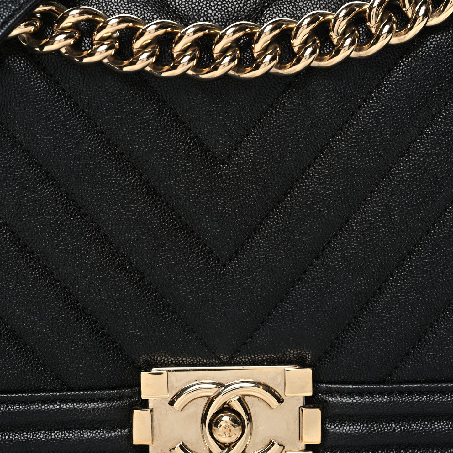 Caviar Chevron Quilted Medium Boy Flap Black