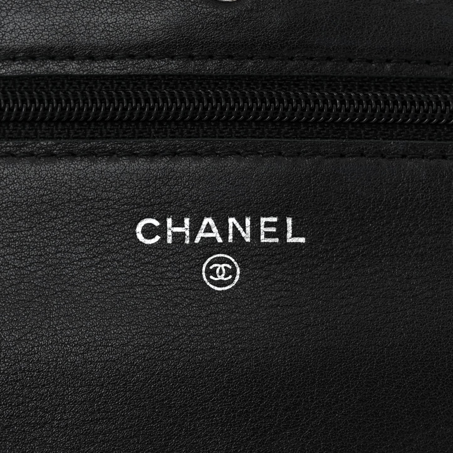 Patent Quilted Brilliant Wallet On Chain WOC Black