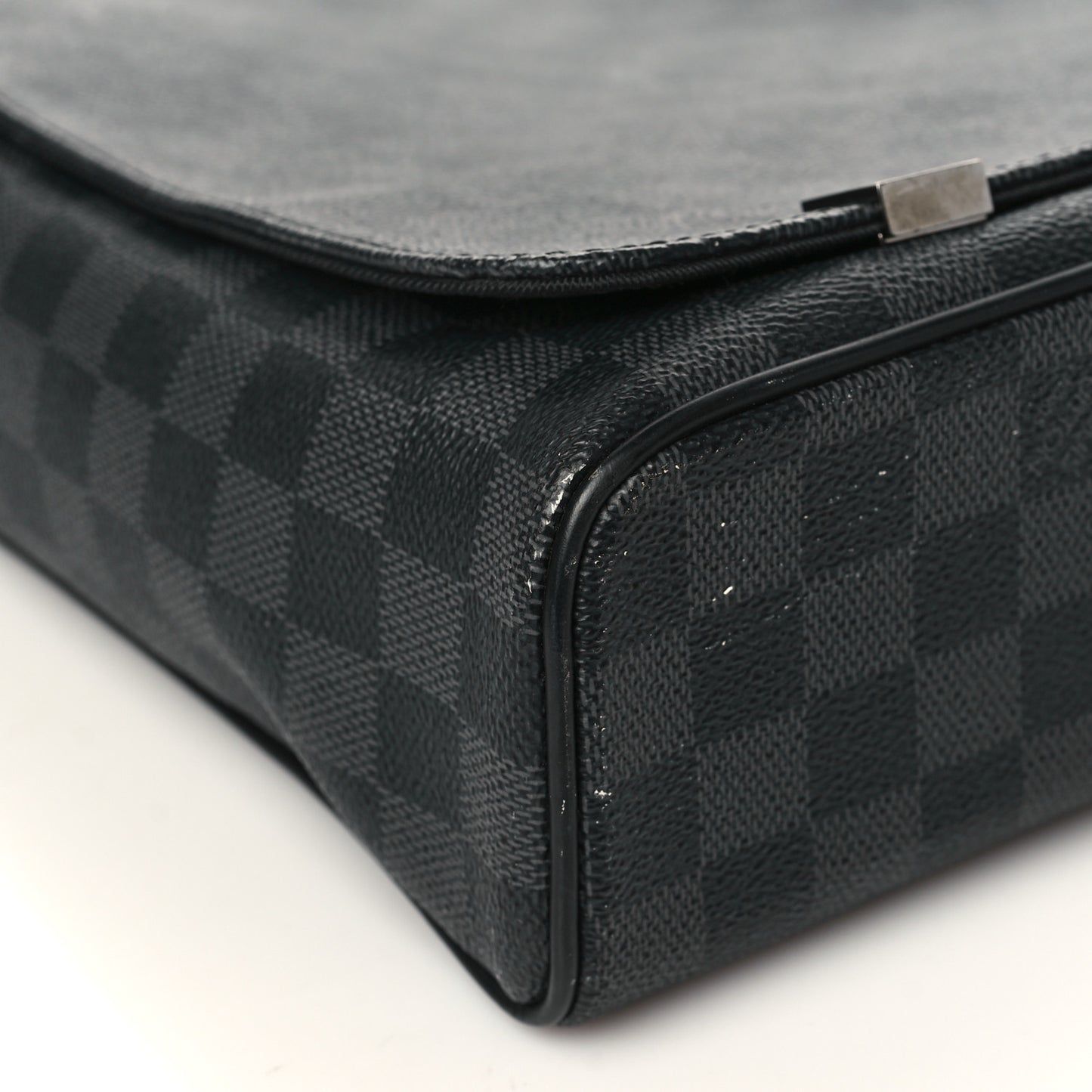 Damier Graphite District MM