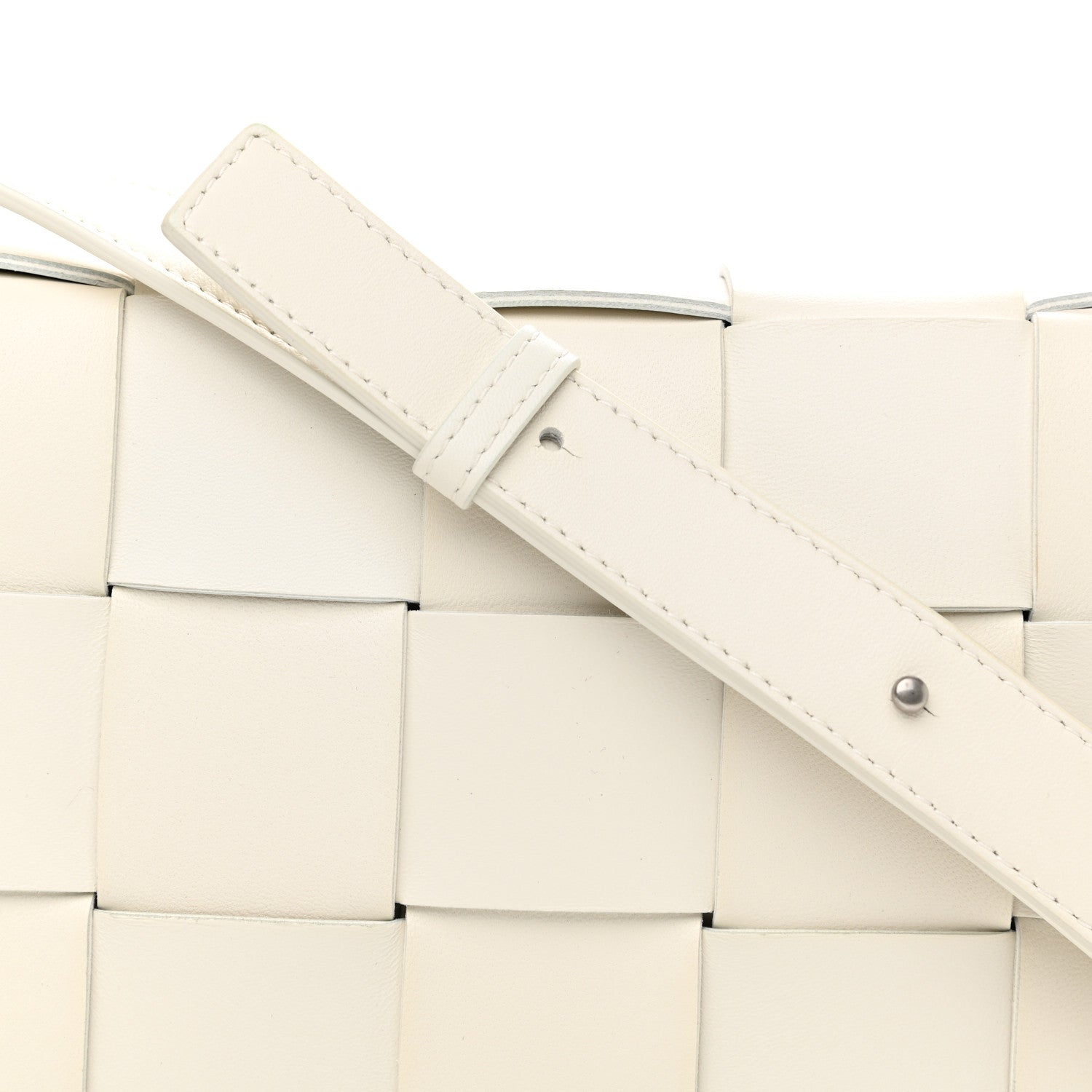 Bottega Veneta Lambskin Maxi Intrecciato Cassette Crossbody Bag White 7 of 9