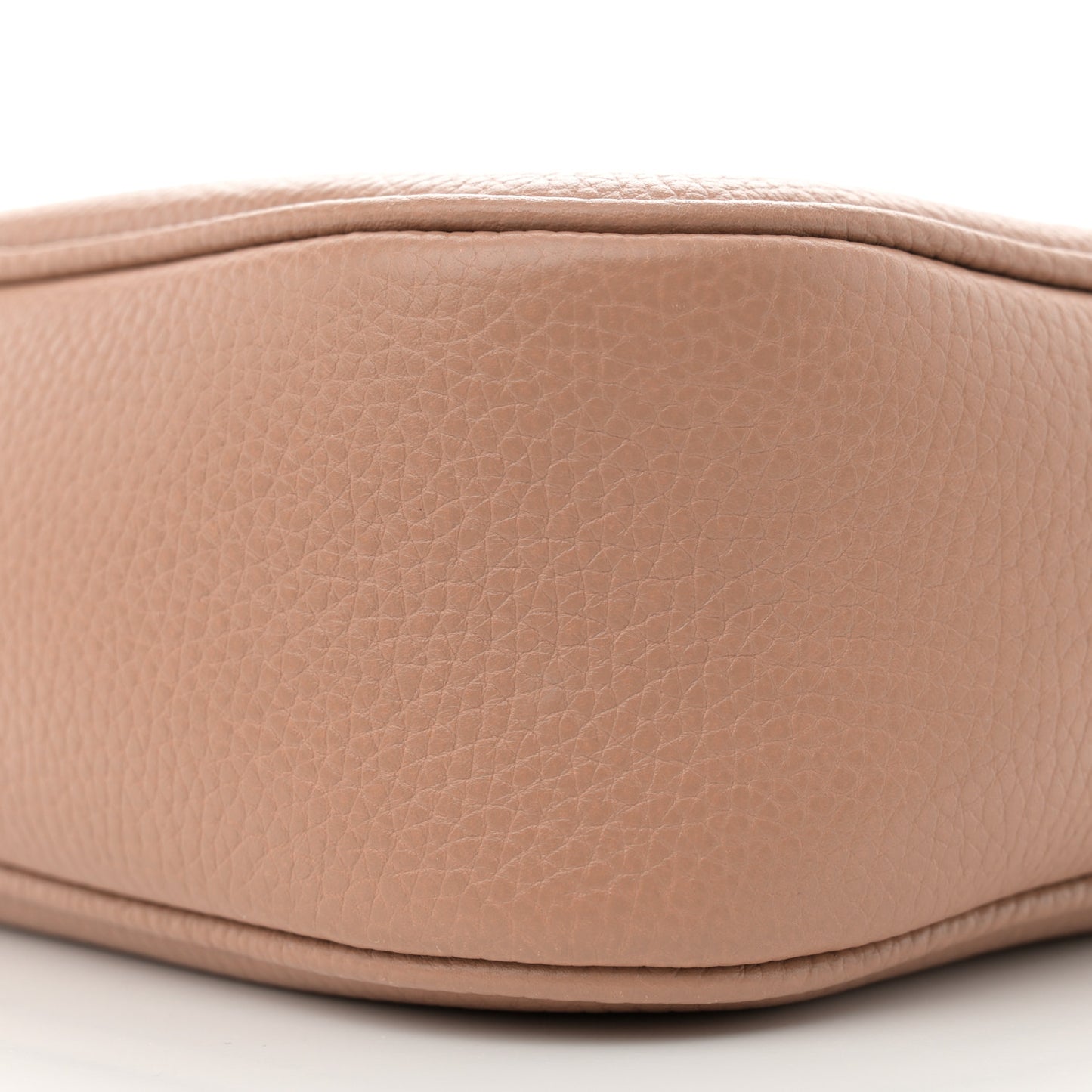 Pebbled Calfskin Small Soho Disco Bag Camelia