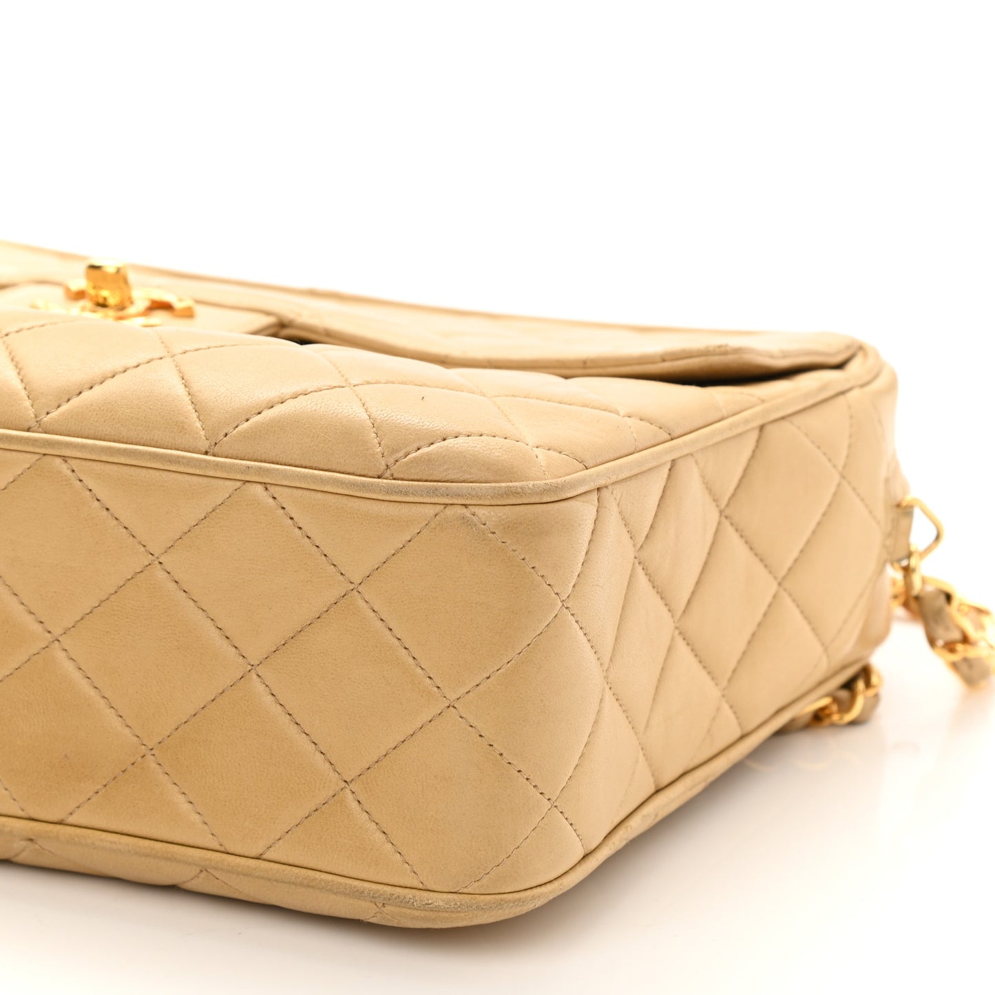Lambskin Quilted Flap Camera Case Beige Clair