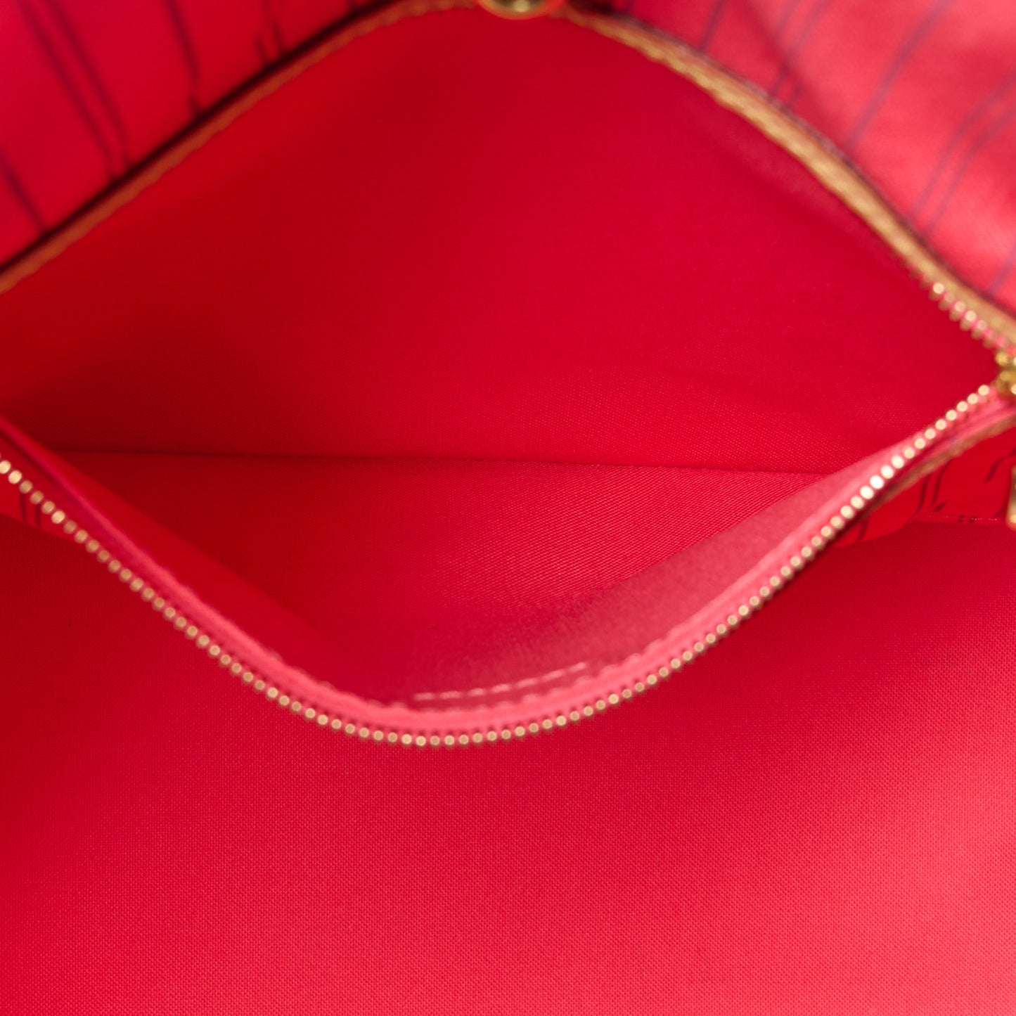 Monogram V Neverfull MM Grenade