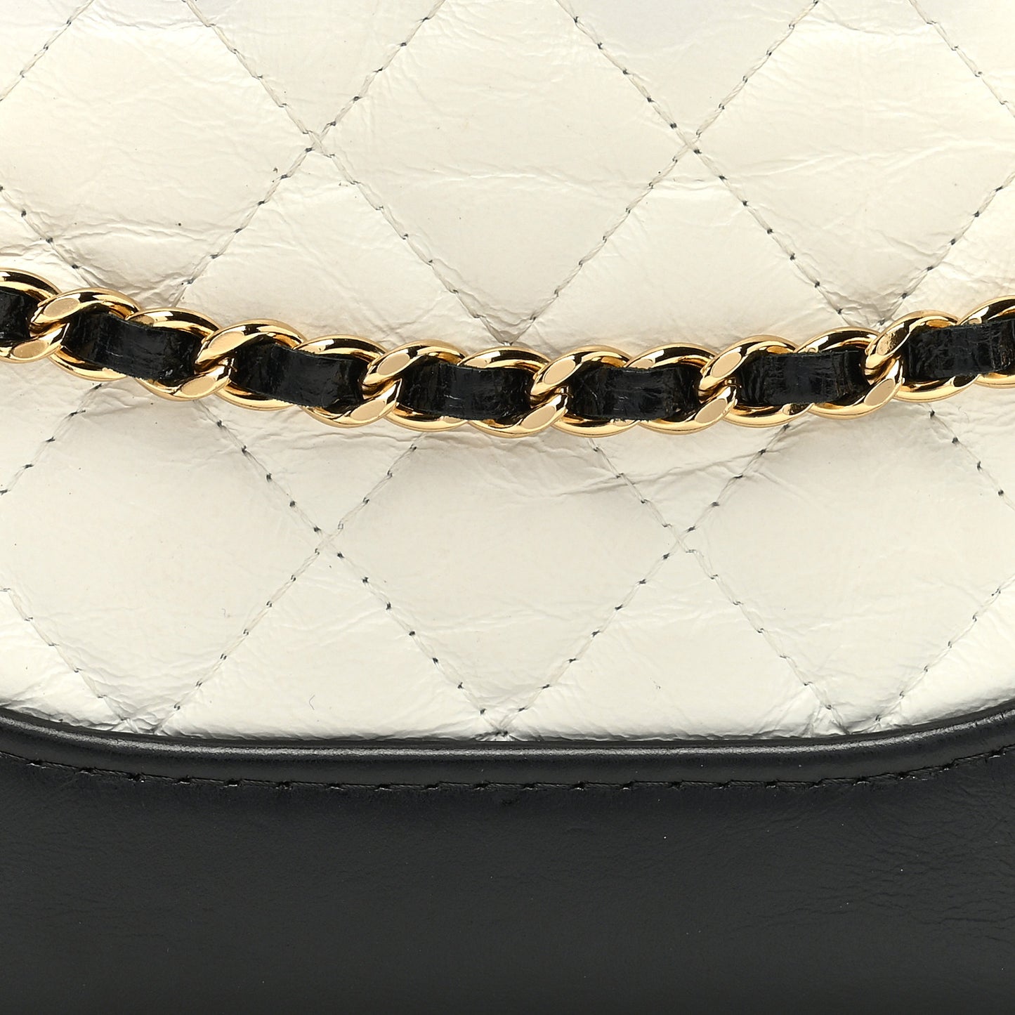 Aged Calfskin Quilted Small Gabrielle Clutch With Chain White Black