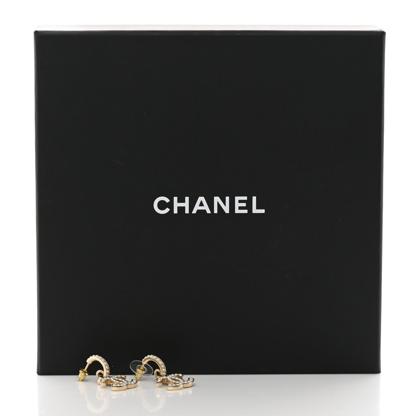 Pearl CC Hoop Drop Earring Gold