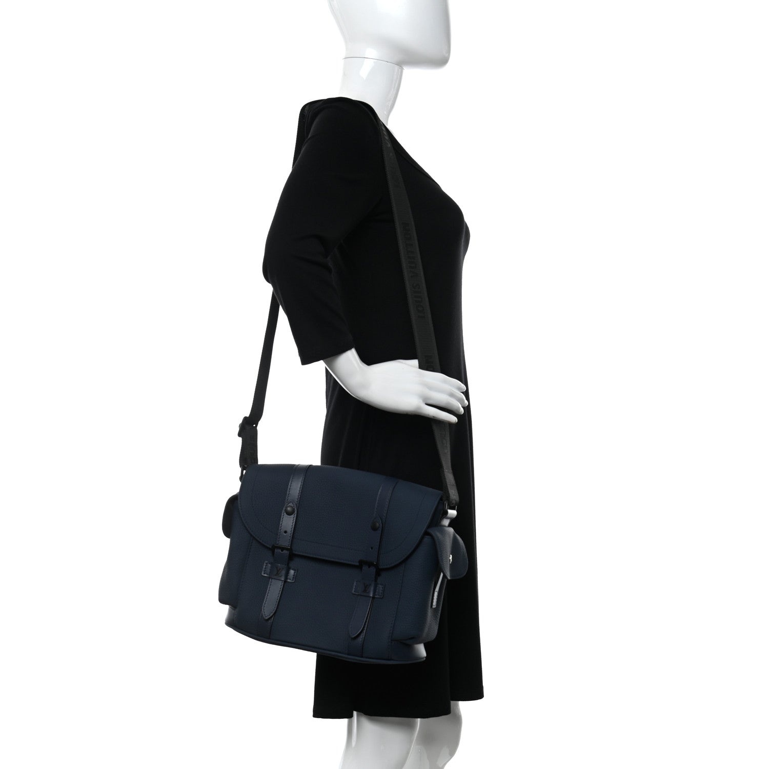 Louis Vuitton Taurillon Christopher Messenger Bleu Marine 2 of 9