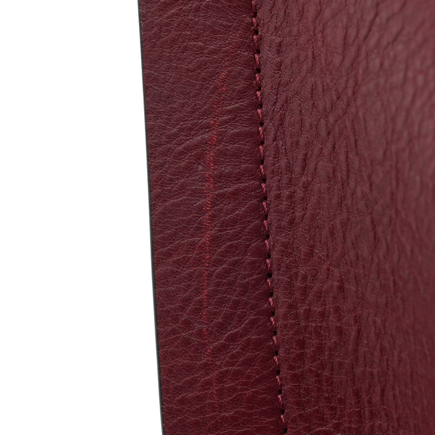 Grainy Calfskin Medium VLogo Escape Shopper Rubin