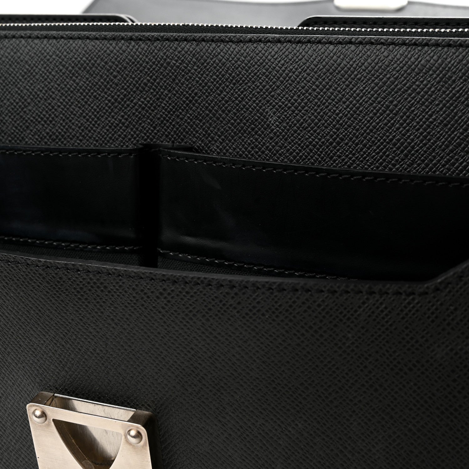 Louis Vuitton Taiga Robusto 2 Compartment Briefcase Black 14 of 18