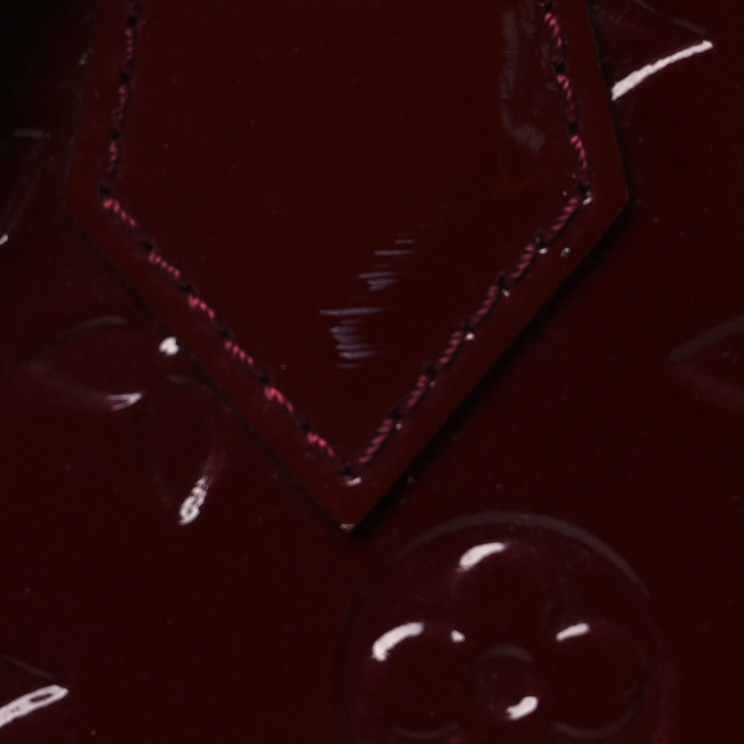 Louis Vuitton Vernis Alma BB Griotte 17 of 18