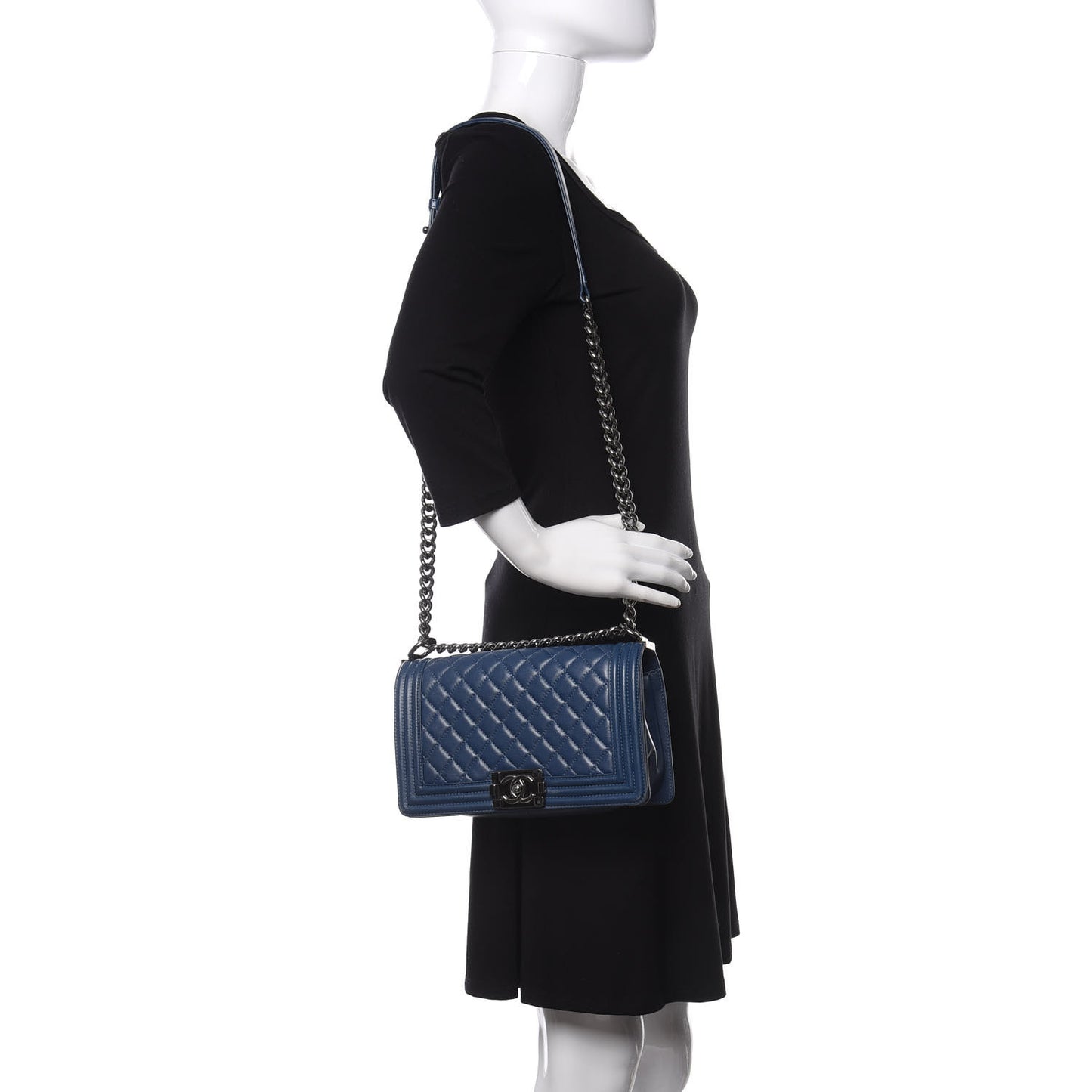 Caviar Quilted Medium Boy Flap Dark Blue