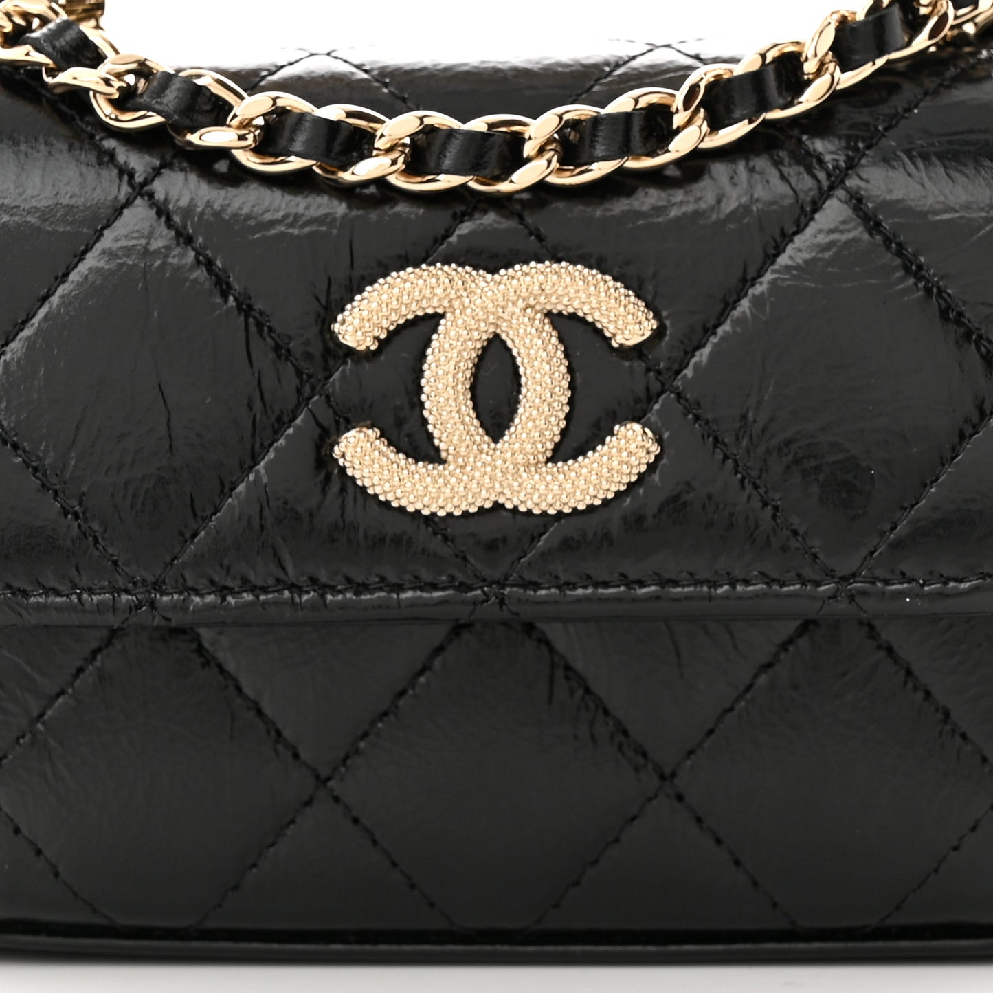 Shiny Crumpled Lambskin Quilted Pearl Small Top Handle Clutch With Chain Black