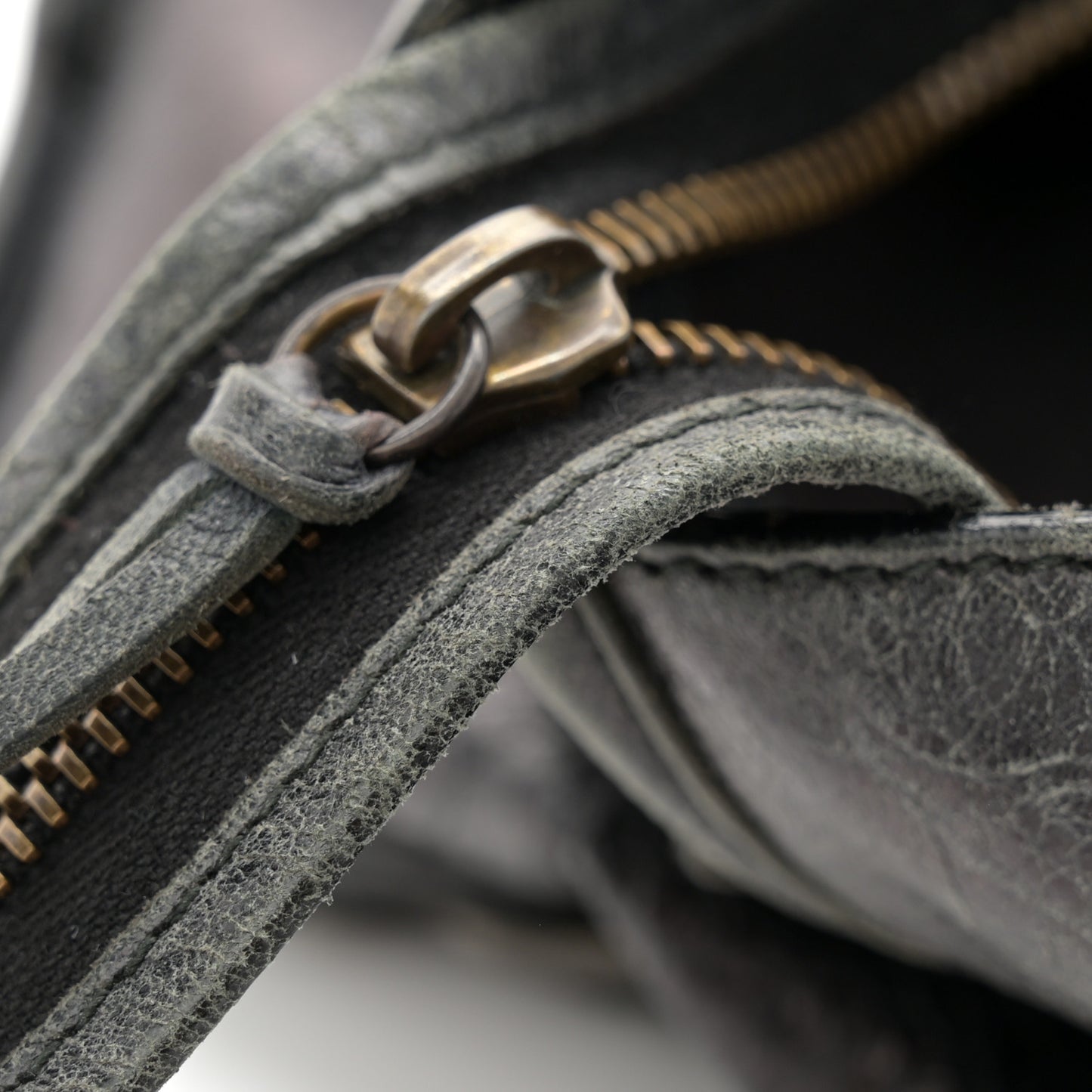Agneau Classic Hardware City Black