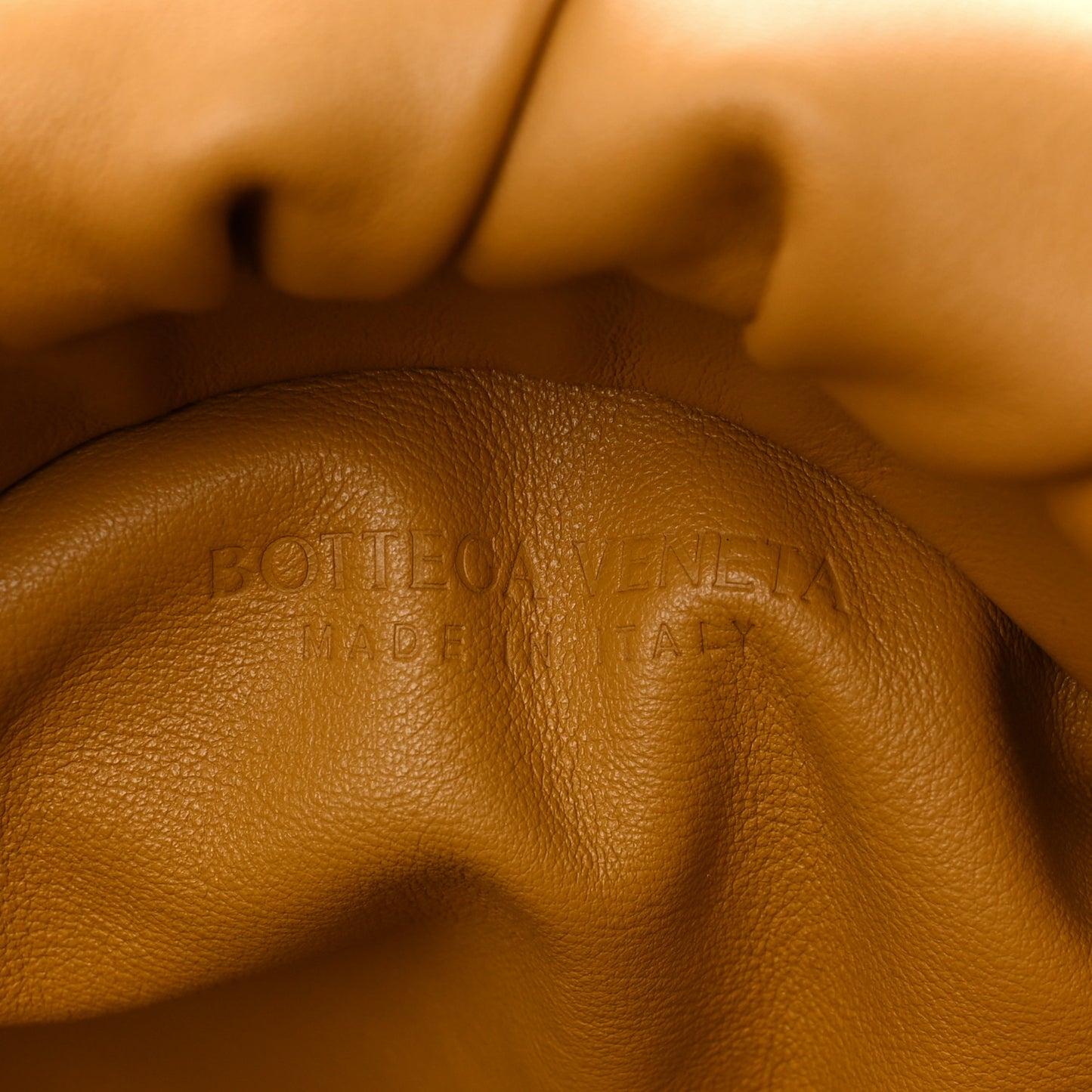 Calfskin The Pouch Chain Ocra