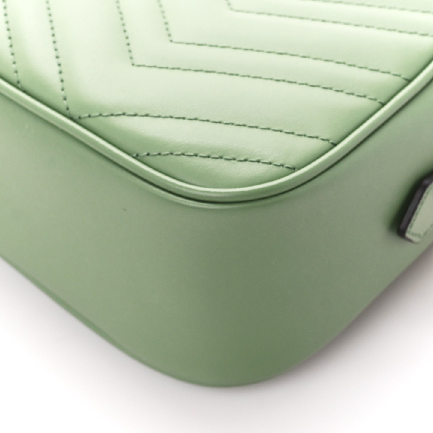 Calfskin Matelasse Chevron Small GG Marmont Chain Shoulder Bag Salamander Green