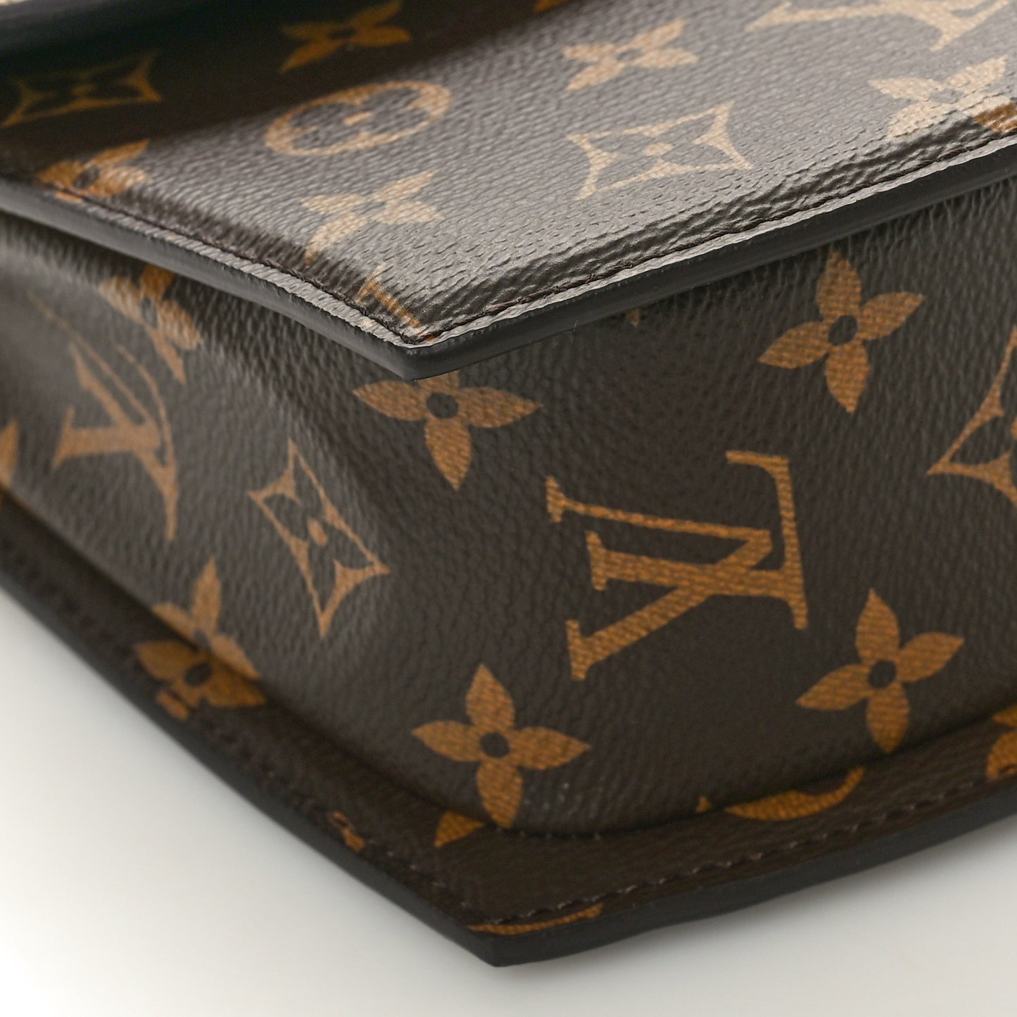 Reverse Monogram Tilsitt