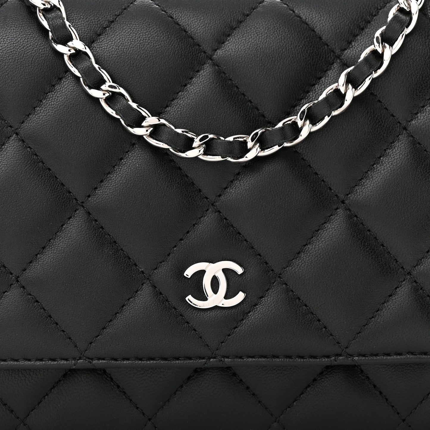 Lambskin Quilted Wallet On Chain WOC Black
