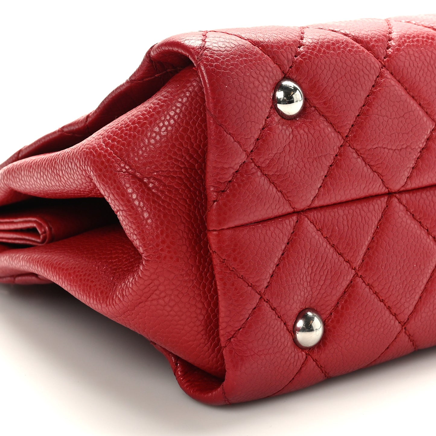 Caviar Quilted Timeless CC Shopping Tote Red