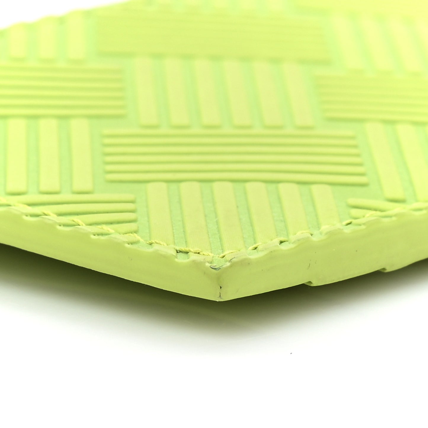 Nappa Embossed Intrecciato Zipped Card Case Kiwi