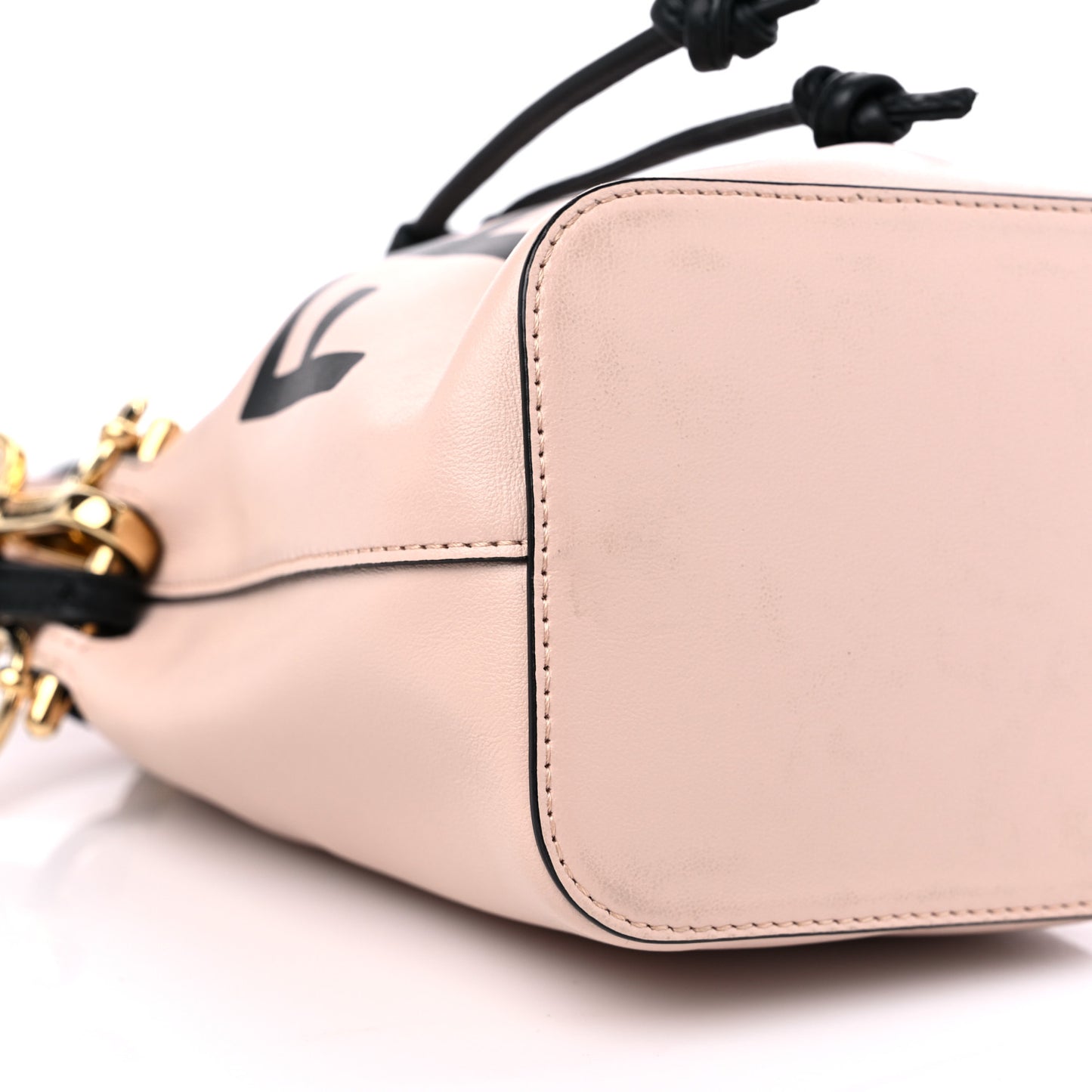 Vitello Fluffy Grace F is Fendi Logo Embossed Mini Mon Tresor Bucket Bag Rosa Quarzo Black