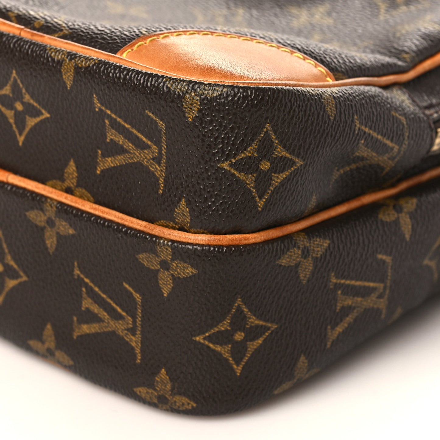 Monogram Amazone