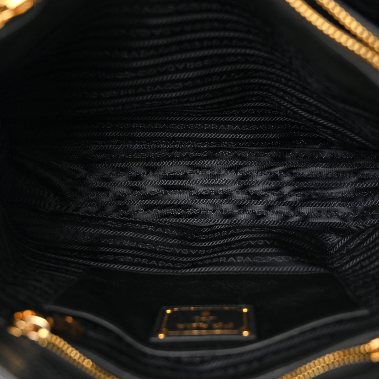 Vitello Daino Tote Black